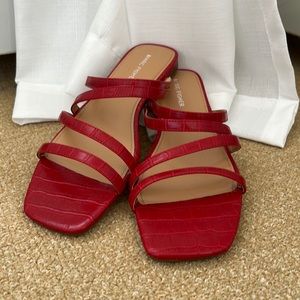 Marc Fisher Red Leather Strappy Flat Sandal Size 9